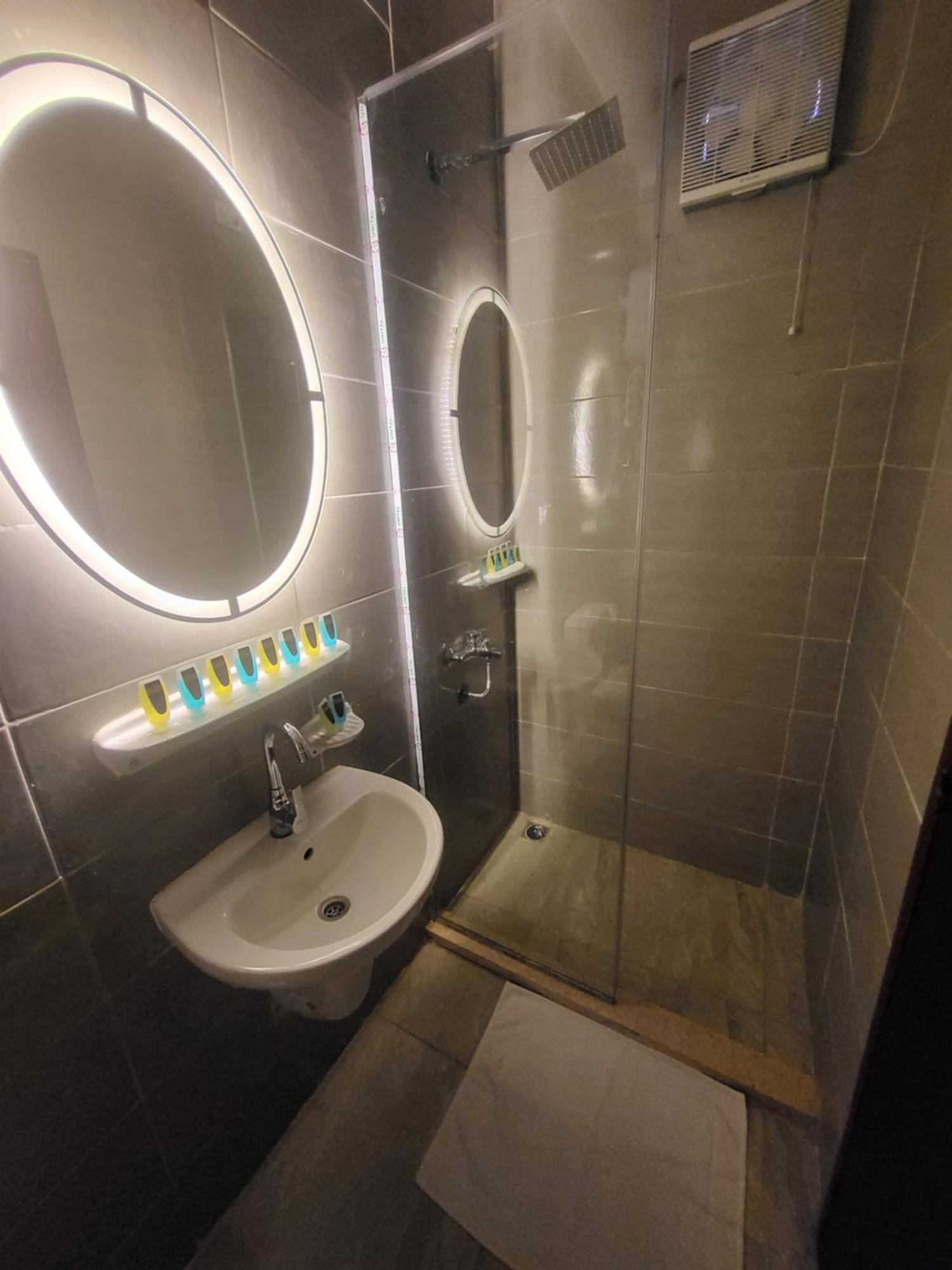 Kafret el-Gabal Global Pyramids View Inn מראה חיצוני תמונה